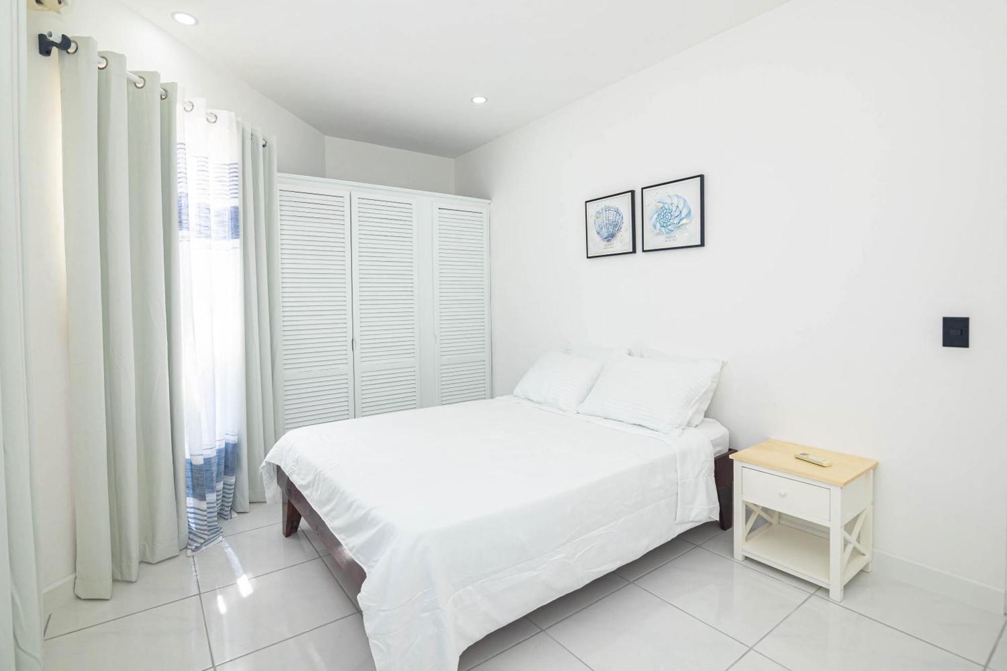 Apartamentos Cristal Quepos Exteriör bild